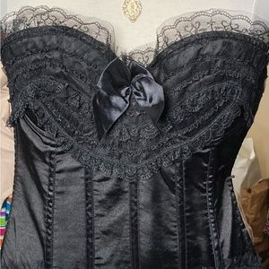 Stunning Fredrick’s Corset. Sz. M New w/o tags